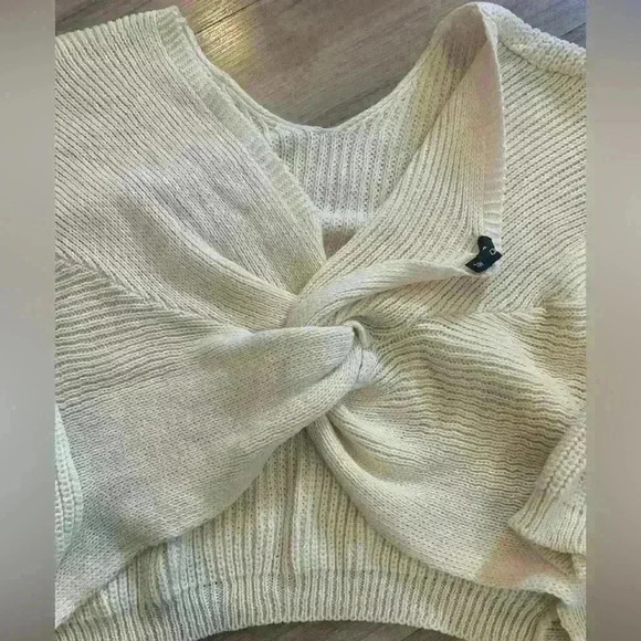 Cropped knit  sweater Size M/L beige - Picture 4 of 5